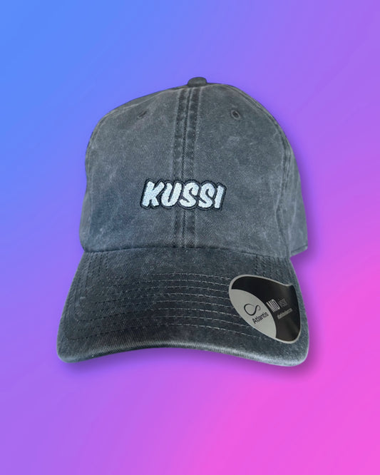 Cap „Kussi“ heavy used black - graue Schrift