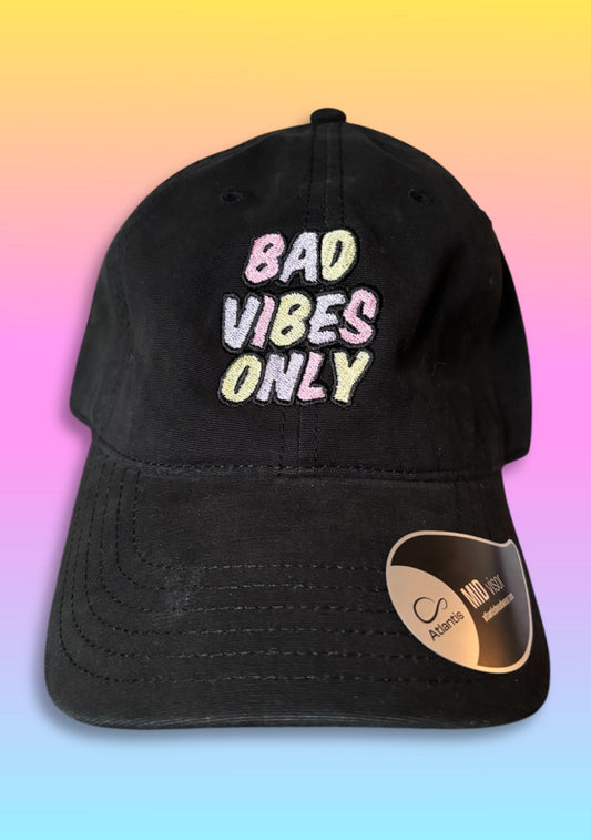 Cap „Bad Vibes Only“ schwarz - Pastell Schrift