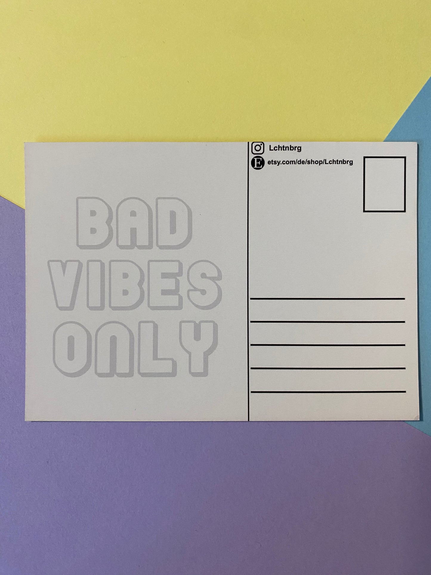 Postkarte „Bad vibes only“