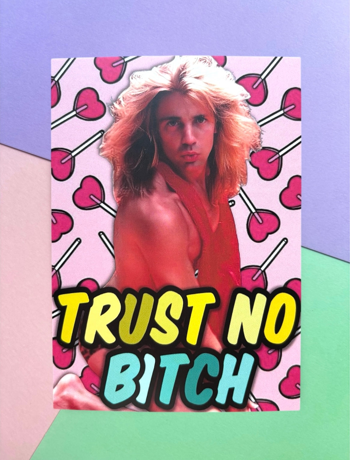 Postkarte „Trust no bitch“