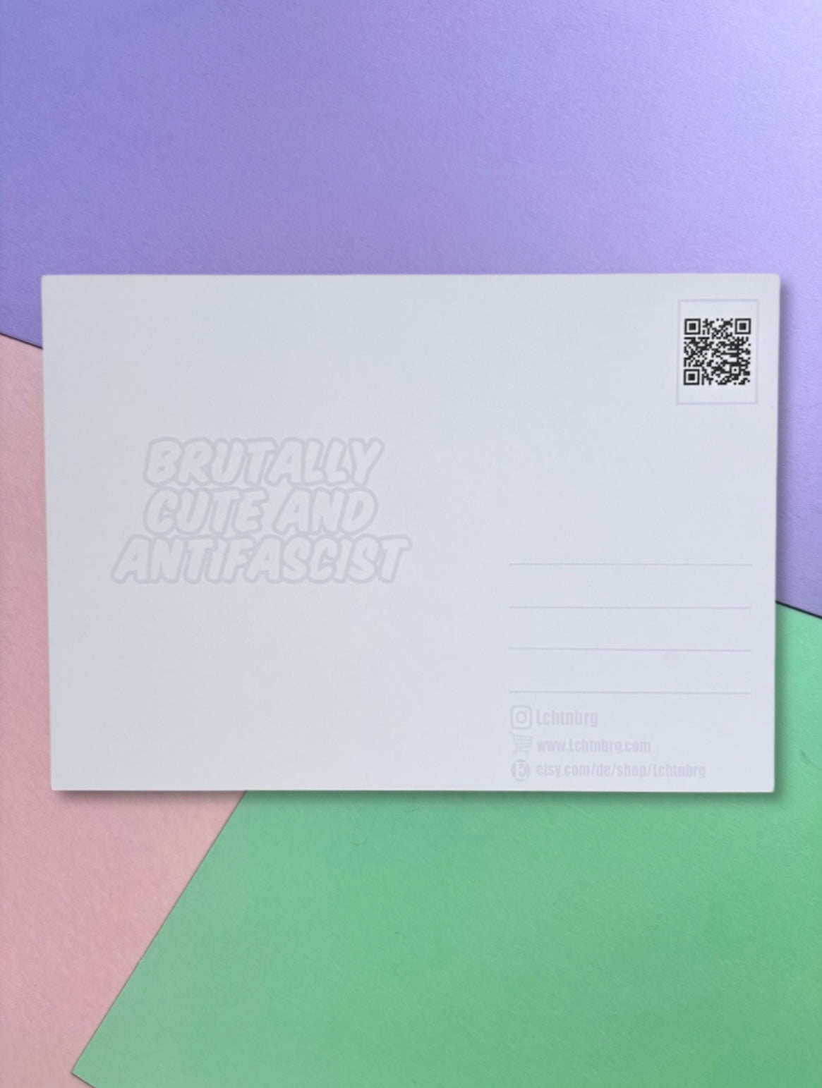 Postkarte „Brutally cute and antifascist“