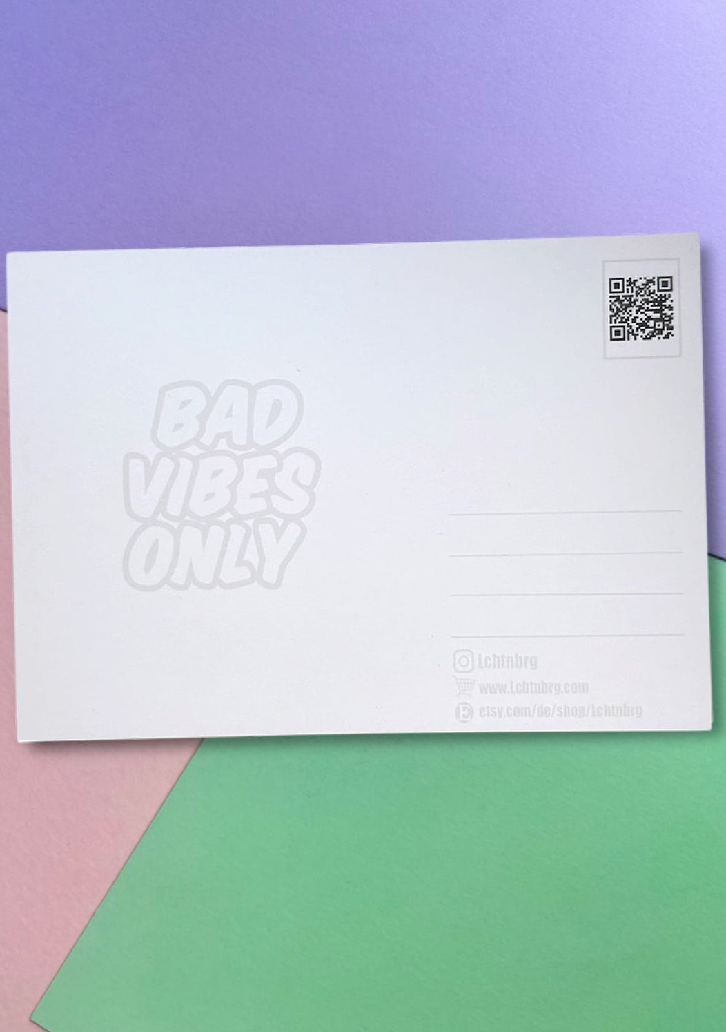 Postkarte „Bad vibes only“